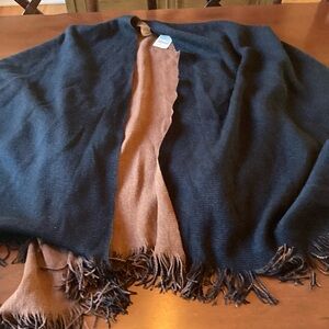 Coldwater Creek reversible knit wrap